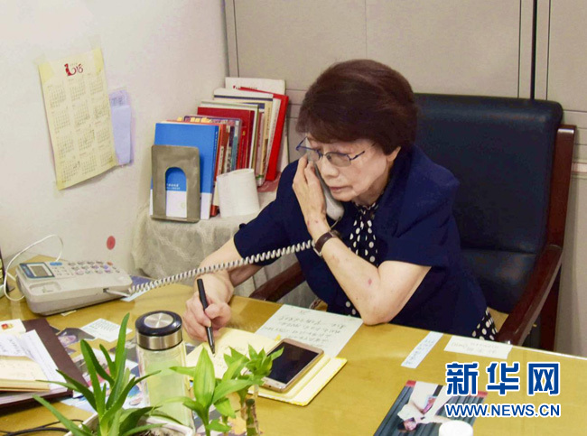 老年生活精力都放在教育上，健康秘訣是保持學習，簡單生活。