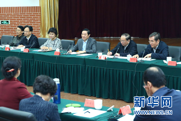 4月12日，中共中央政治局委員、中央書記處書記、中宣部部長劉奇葆在北京出席“走向世界的中國兒童文學(xué)”座談會并講話。 新華社記者丁海濤攝