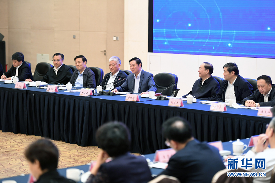 5月11日，中宣部在深圳召開(kāi)深化文化體制改革座談會(huì)。中共中央政治局委員、中央書(shū)記處書(shū)記、中宣部部長(zhǎng)劉奇葆出席會(huì)議并講話。 新華社記者張領(lǐng) 攝