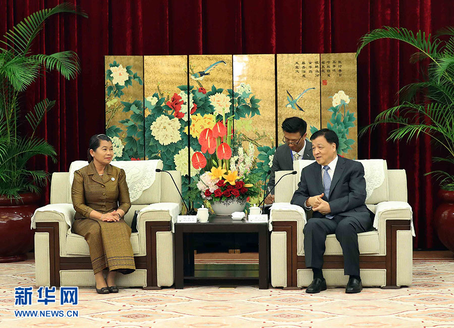 6月11日，中共中央政治局常委、中央書記處書記劉云山在福州會(huì)見來華出席金磚國家政黨、智庫和民間社會(huì)組織論壇的柬埔寨人民黨中央常委、副首相梅森安。新華社記者劉衛(wèi)兵攝