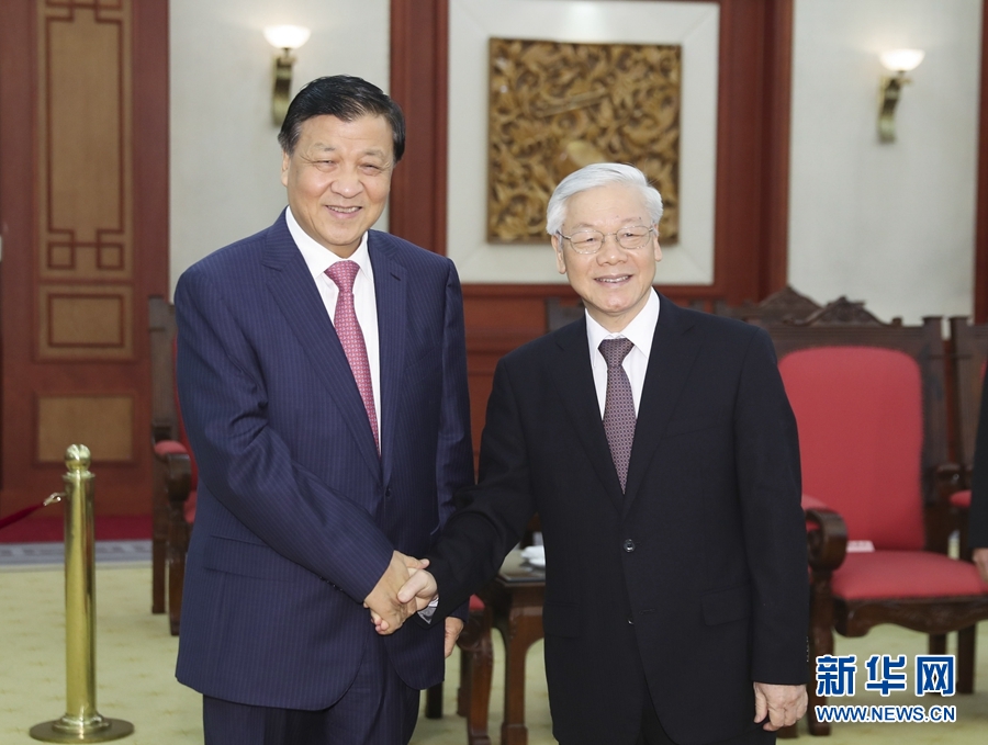 應(yīng)越南共產(chǎn)黨邀請，中共中央政治局常委、中央書記處書記劉云山9月18日至19日對越南進行正式訪問。這是9月18日，劉云山在河內(nèi)會見越共中央總書記阮富仲。 新華社記者 丁林 攝