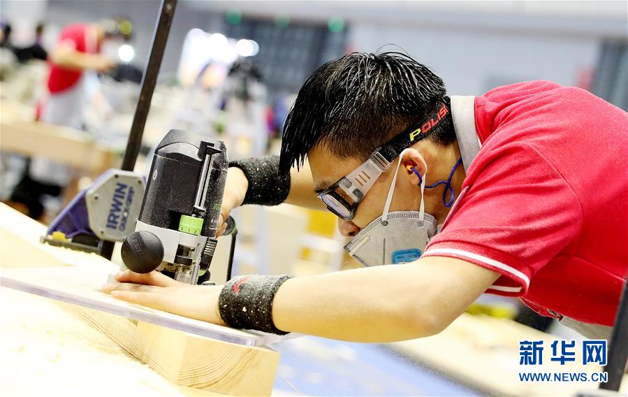 （新華全媒頭條·圖文互動）（5）上下合力，聚力破障，開辟“大國工匠”建設(shè)新格局