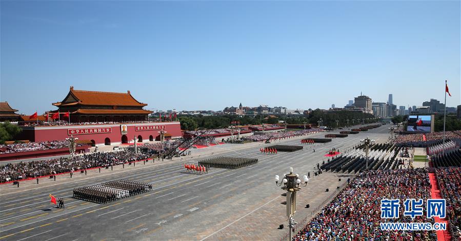 （新華全媒頭條·強軍思想引領新征程·圖文互動）（1）那一刻，我們光榮接受檢閱