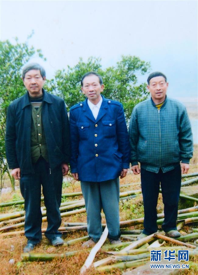 （新華全媒頭條·愛(ài)國(guó)情 奮斗者·圖文互動(dòng)）（11）致敬，為祖國(guó)獻(xiàn)身的英雄！