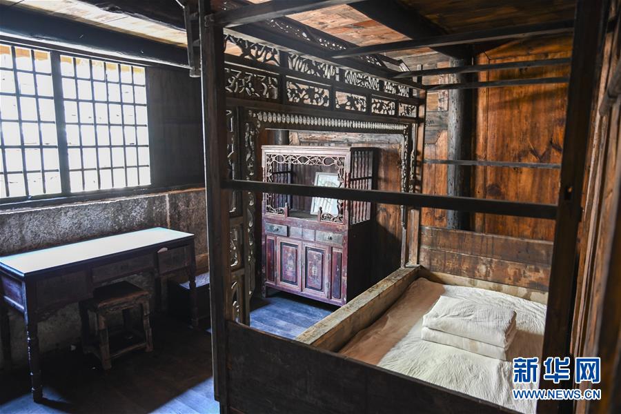 （壯麗70年·奮斗新時代——記者再走長征路·圖文互動）（5）手捧棉被憶紅軍：走了那么多年，我們都念他們的好