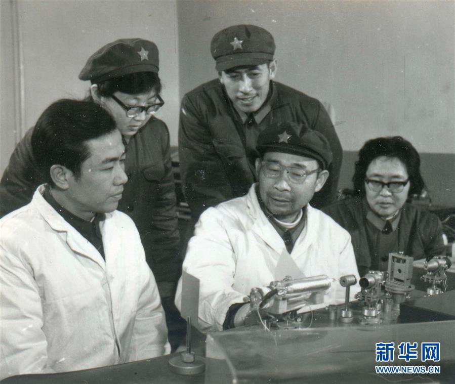 （愛國情 奮斗者·圖文互動）（1）永不停轉(zhuǎn)的“陀螺”——追記中國工程院院士、國防科技大學教授高伯龍