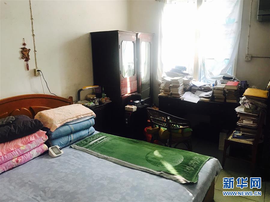 （新華全媒頭條·圖文互動）（11）滄海橫流 信仰彌堅(jiān)——記共產(chǎn)黨員、湘潭大學(xué)九旬教授滄南