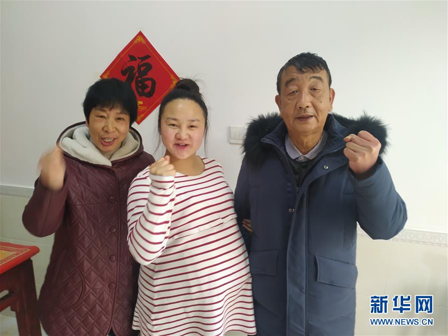 （一線抗疫群英譜·圖文互動(dòng)）（4）羅文浩：“女兒，你的名字里有溫暖，有榮光！”