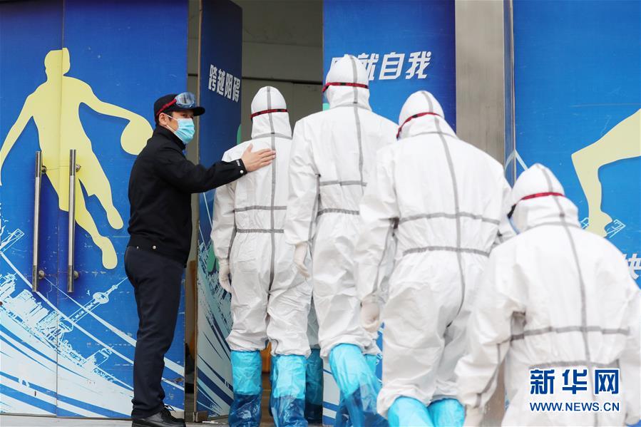 （習近平致敬的戰(zhàn)“疫”英雄·公安干警篇·圖文互動）（2）他們，抗疫一線鑄警魂