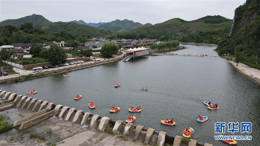 （新華全媒頭條·走向我們的小康生活·圖文互動）（3）長城腳下，小康村串成“珍珠鏈”