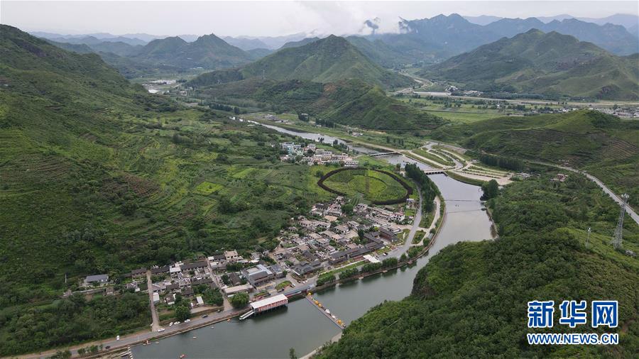 （新華全媒頭條·走向我們的小康生活·圖文互動）（5）長城腳下，小康村串成“珍珠鏈”