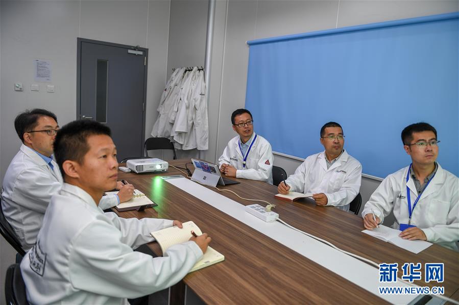 （在習(xí)近平新時(shí)代中國(guó)特色社會(huì)主義思想指引下——新時(shí)代新作為新篇章·習(xí)近平總書記關(guān)切事·圖文互動(dòng)）（1）終不悔為國(guó)為民，攀高峰只爭(zhēng)朝夕——來(lái)自科學(xué)家們的動(dòng)人故事