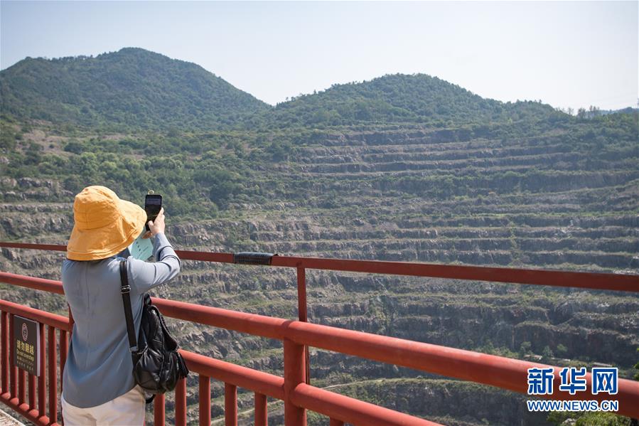 （走向我們的小康生活·圖文互動）（2）游客來了，小康近了——生態(tài)旅游引領湖北山區(qū)蝶變二三事