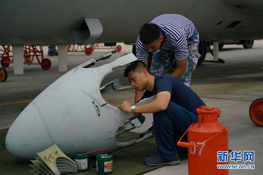（在習(xí)近平強(qiáng)軍思想指引下·我們?cè)趹?zhàn)位報(bào)告·圖文互動(dòng)）（5）偵天探海 狩獵?？?mdash;—南部戰(zhàn)區(qū)海軍航空兵某師加速轉(zhuǎn)型提升新質(zhì)戰(zhàn)斗力記事