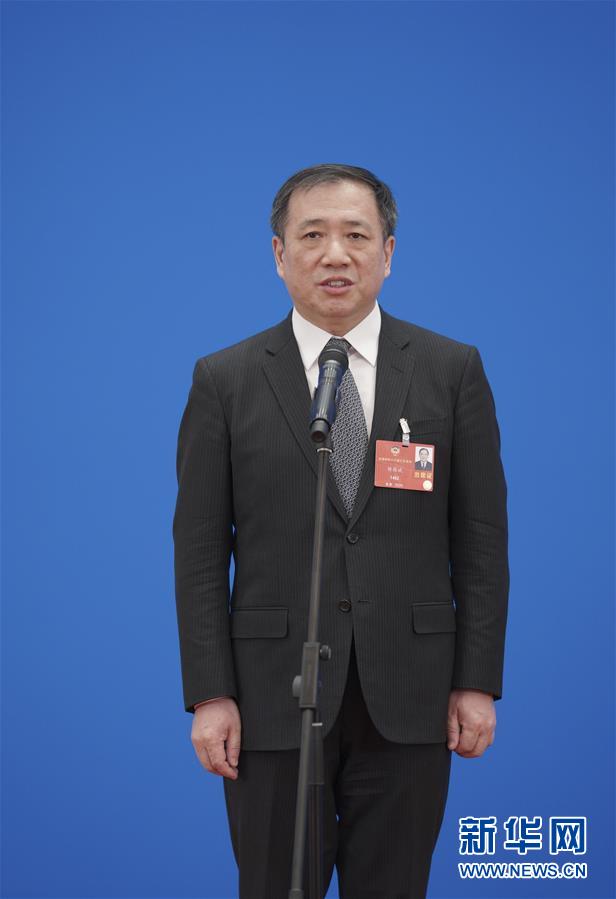 （兩會(huì)·政協(xié)開(kāi)幕）（5）接受采訪(fǎng)