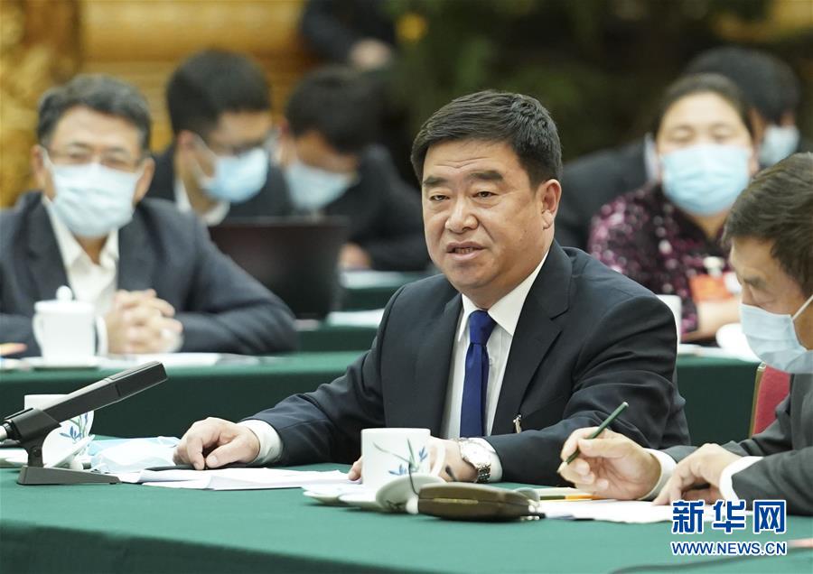 （新華全媒頭條·圖文互動）（6）從人民中汲取磅礴力量——習近平總書記同出席2020年全國兩會人大代表、政協(xié)委員共商國是紀實
