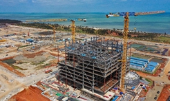 在?？诮瓥|新區(qū)感受海南自貿(mào)港建設(shè)浪潮