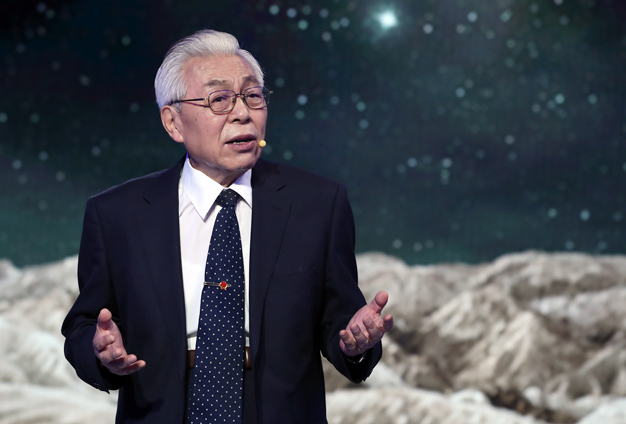 雖然已經(jīng)84歲了，但我還會加倍努力。