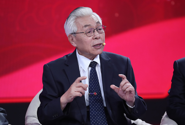 月亮離地球最近，是到達各個遙遠天體的一個‘轉(zhuǎn)運站’。