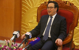 專訪：愿中國人民在中共領導下取得更多成就——訪越共中央委員、中央對外部部長黃平君