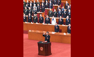 習(xí)近平當(dāng)選國家主席、中央軍委主席