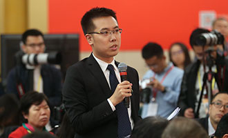 中央電視臺(tái)、中國(guó)國(guó)際電視臺(tái)記者提問(wèn)