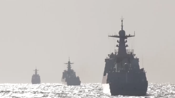 北部戰(zhàn)區(qū)海軍某艦艇訓練中心：聚焦實戰(zhàn)！8艘新型艦艇連續(xù)多天開展海上訓練