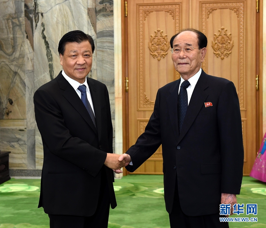 10月10日，正在朝鮮訪問的中共中央政治局常委、中央書記處書記劉云山在平壤會見朝鮮勞動黨中央政治局常委、最高人民會議常任委員會委員長金永南。 新華社記者 饒愛民 攝