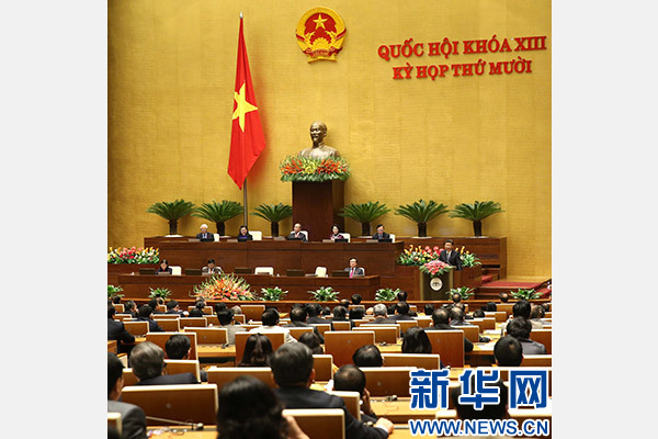 11月6日，中共中央總書記、國(guó)家主席習(xí)近平在越南國(guó)會(huì)發(fā)表題為《共同譜寫中越友好新篇章》的重要演講。 新華社記者 龐興雷 攝