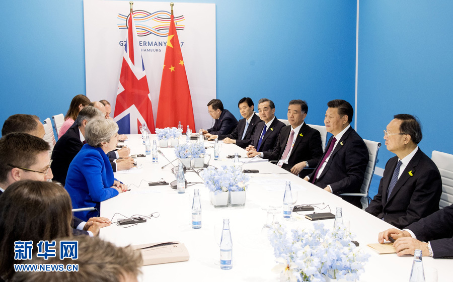 7月7日，國(guó)家主席習(xí)近平在漢堡會(huì)見英國(guó)首相特雷莎·梅。 新華社記者李學(xué)仁 攝