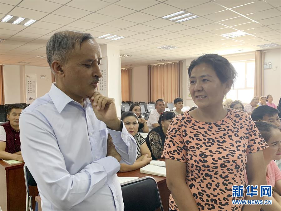 （圖文互動）（2）多國駐華使節(jié)參訪新疆：中國反恐、去極端化經(jīng)驗值得學(xué)習(xí)借鑒