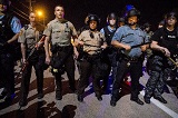 弗格森的警察為啥這么“牛”？